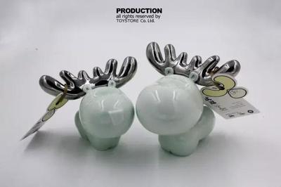 建筑设计师转行原创潮流玩具，用中国版Kaws概念赢得投资青睐